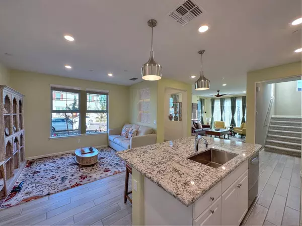 4008 Knots ST, Roseville, CA 95747