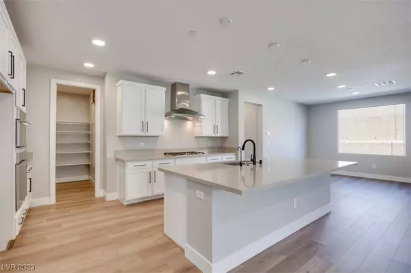 497 Crown Mesa Avenue, Las Vegas, NV 89138