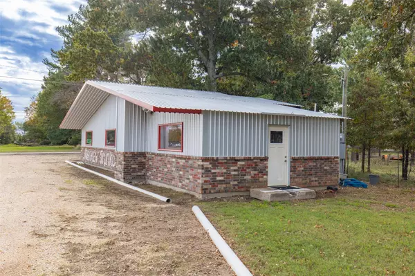 655 Hwy 69 W, Alba, TX 75410