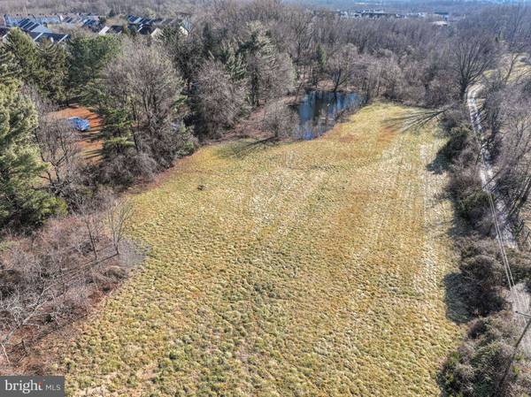 411 CANOE CLUB RD, Newark, DE 19702