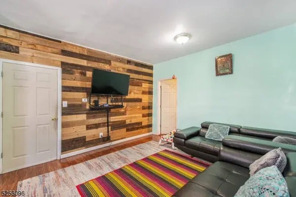 9 E Madison Ave, Clifton City, NJ 07011