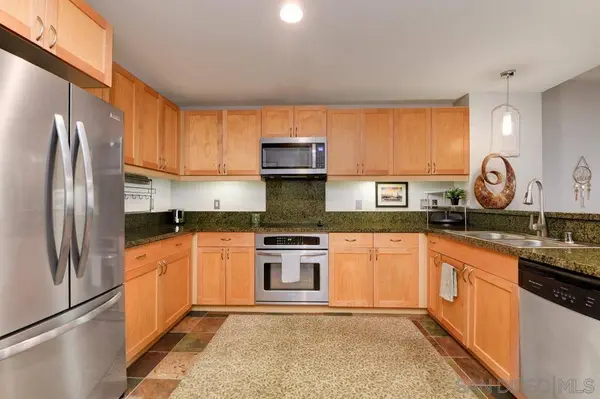 1150 J #424, San Diego, CA 92101