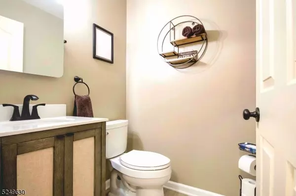 34 Falcon Ridge Way #34, Hamburg Boro, NJ 07419