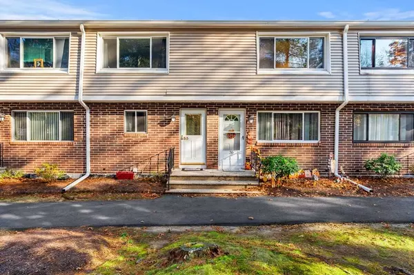 35 Farrwood Dr #35, Haverhill, MA 01835