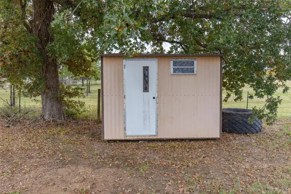 655 Hwy 69 W, Alba, TX 75410