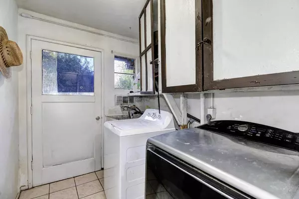 1411 Rowena WAY, Sacramento, CA 95864