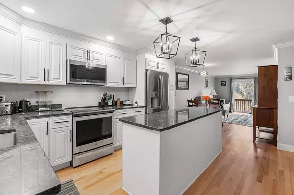 35 Farrwood Dr #35, Haverhill, MA 01835