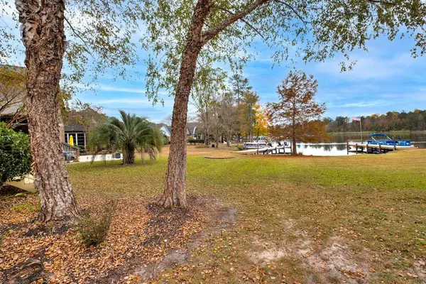 255 Ridge Lake Dr., Manning, SC 29102