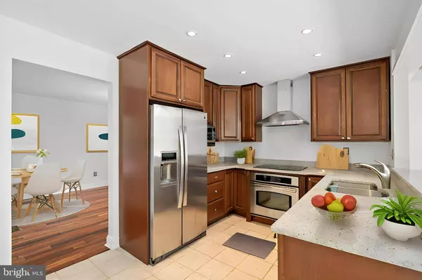 104 COUNTRY FLOWER RD, Newark, DE 19711