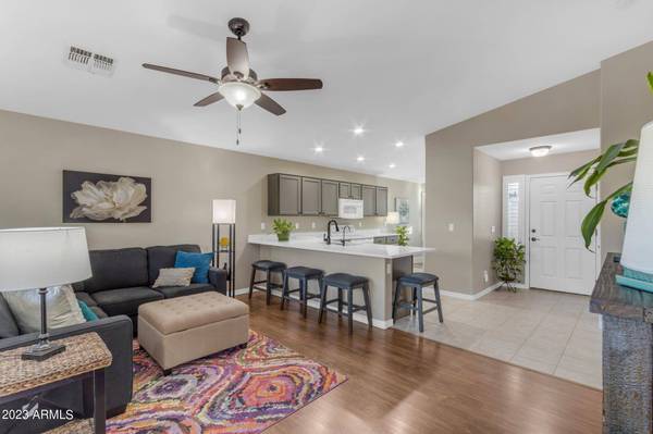 3402 E CHERRY HILLS Place, Chandler, AZ 85249