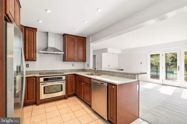 104 COUNTRY FLOWER RD, Newark, DE 19711