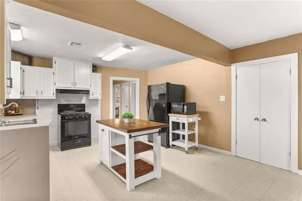 211 BERNARD AVE, Ama, LA 70031