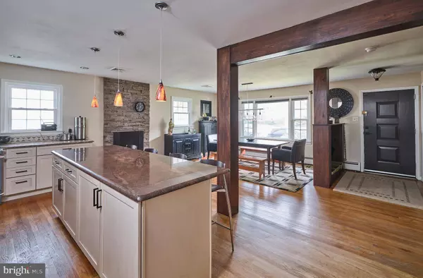 185 DAVIS RD, Doylestown, PA 18901