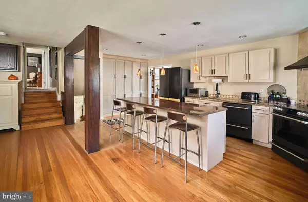 185 DAVIS RD, Doylestown, PA 18901