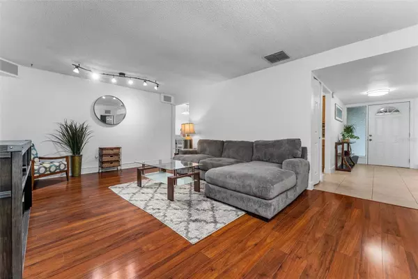 211 BANYAN CT, Winter Springs, FL 32708