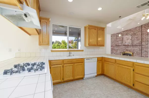 3478 Sherwood CT, Loomis, CA 95650