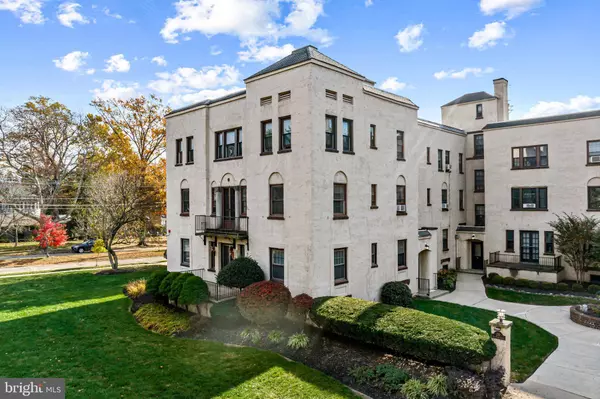 210 E MAPLE AVE, Merchantville, NJ 08109