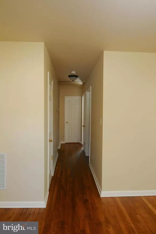 7603 BURNSIDE CT, Falls Church, VA 22043