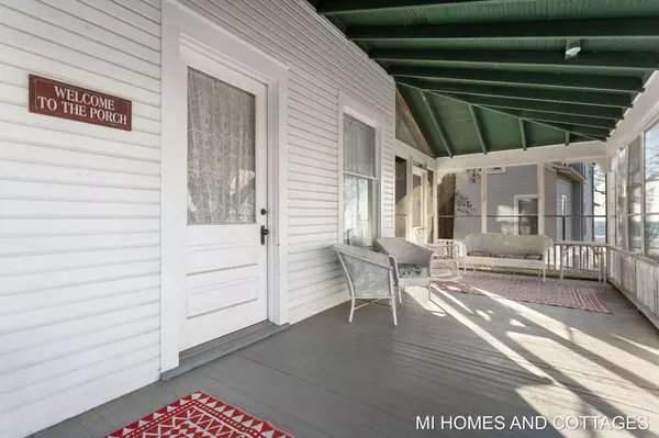 2450 Michigan Walk, Macatawa, MI 49434