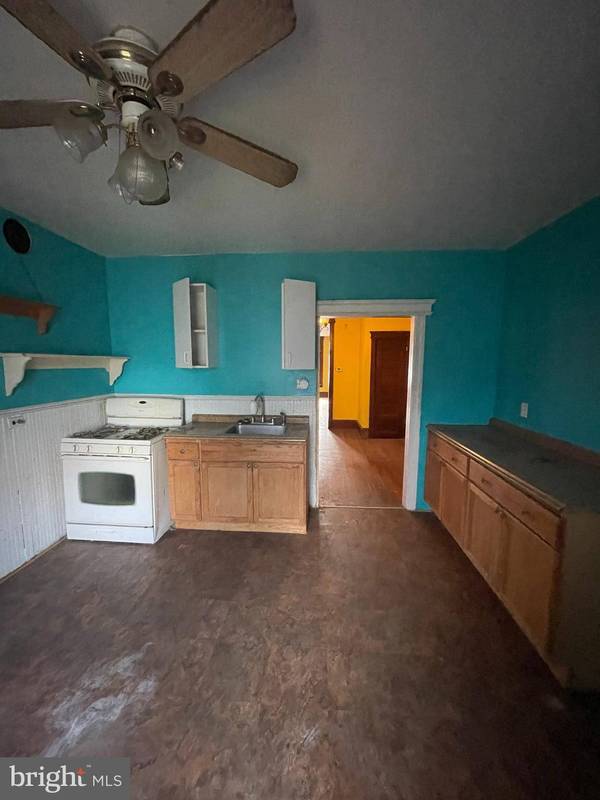 1242 PRINCESS AVE, Camden, NJ 08103