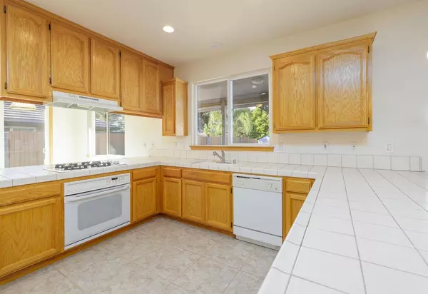 3478 Sherwood CT, Loomis, CA 95650