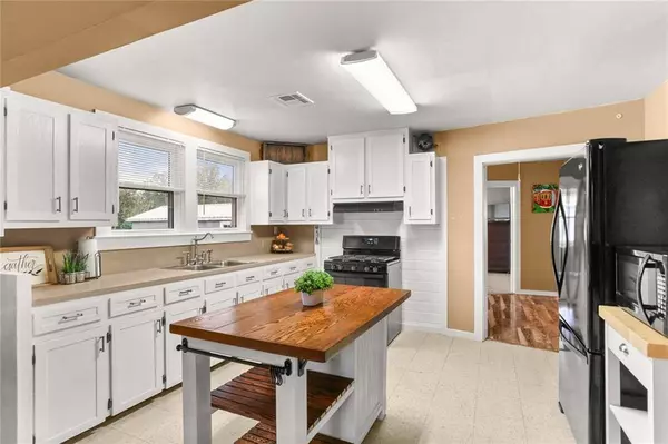 211 BERNARD AVE, Ama, LA 70031