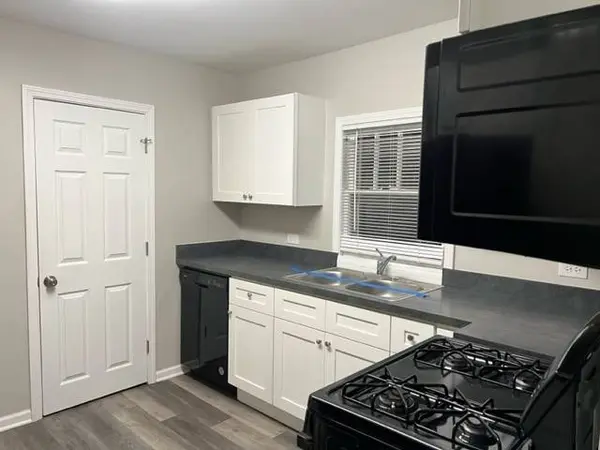 308 Blackhawk Avenue, Aurora, IL 60506