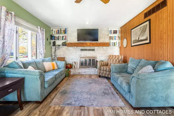 654 Jasmine Drive, Holland, MI 49423