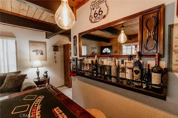 433 Victoria LN, Sugarloaf, CA 92386