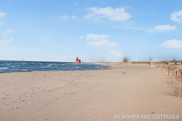 2450 Michigan Walk, Macatawa, MI 49434