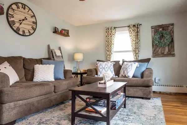 69 Yvette St, Chicopee, MA 01020