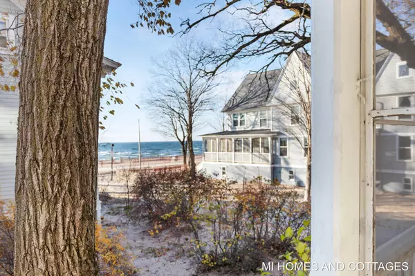 2450 Michigan Walk, Macatawa, MI 49434