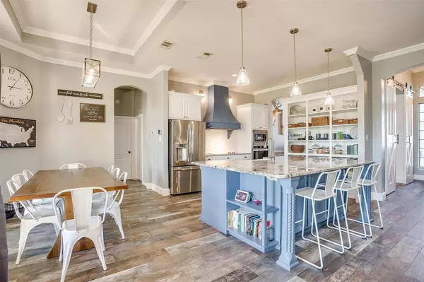 301 Lonesome Trail, Haslet, TX 76052