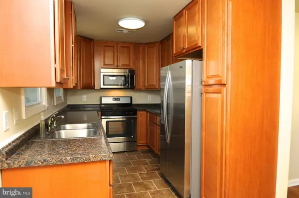 7603 BURNSIDE CT, Falls Church, VA 22043