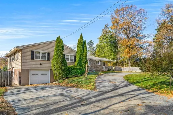 42 Tyler St, Methuen, MA 01844