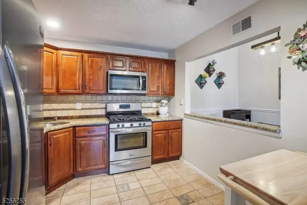 203 English Pl, Bernards Twp., NJ 07920