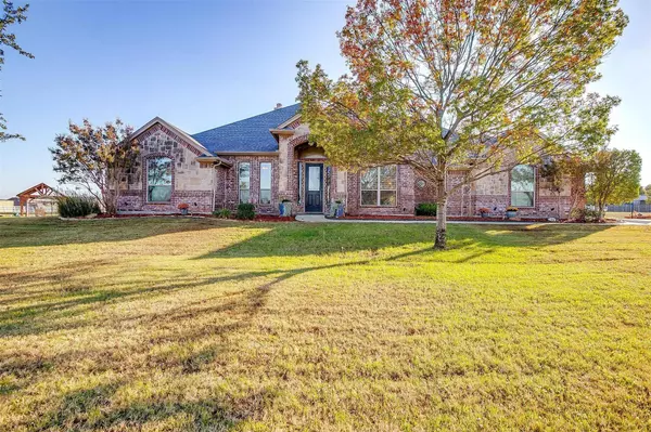 301 Lonesome Trail, Haslet, TX 76052