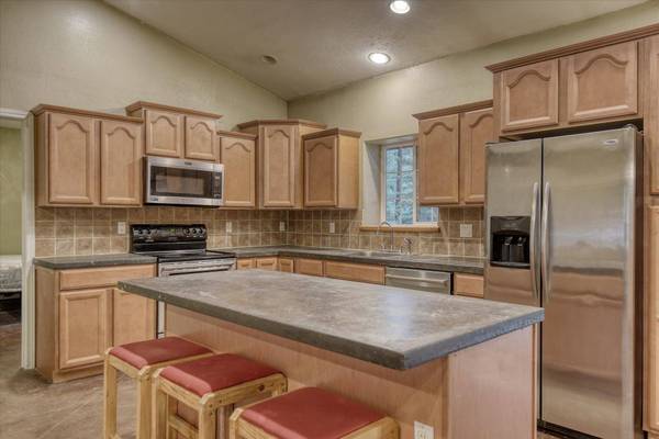 2630 H Golf Course Rd, Chewelah, WA 99109-9680