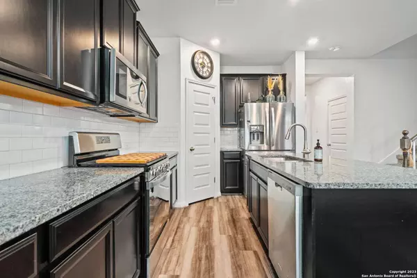 11517 LIGHTNING WAY, San Antonio, TX 78245-3918