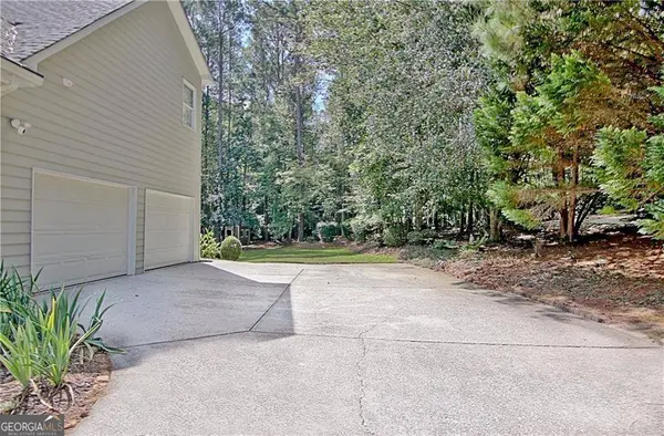 165 Stonehaven DR, Fayetteville, GA 30215