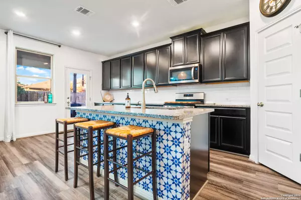 11517 LIGHTNING WAY, San Antonio, TX 78245-3918