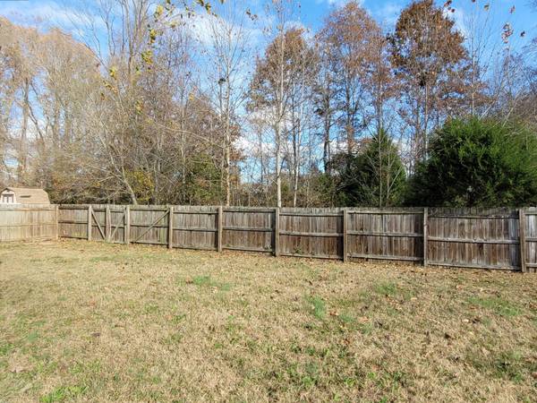 1008 Fuji Ln, Clarksville, TN 37040