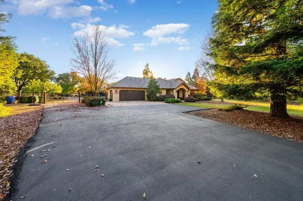 10008 Wilton Oaks CT, Elk Grove, CA 95624