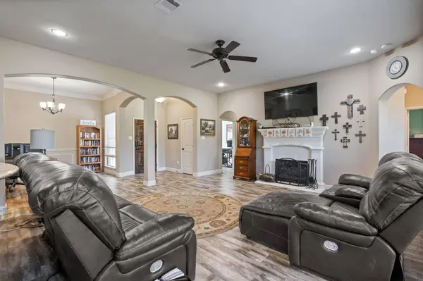 207 Rushcreek Drive, Wylie, TX 75098