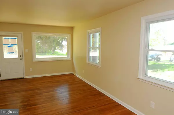 7603 BURNSIDE CT, Falls Church, VA 22043