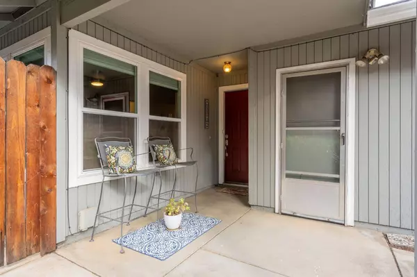 6081 Thornwood DR, Loomis, CA 95650