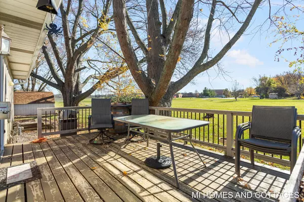 654 Jasmine Drive, Holland, MI 49423