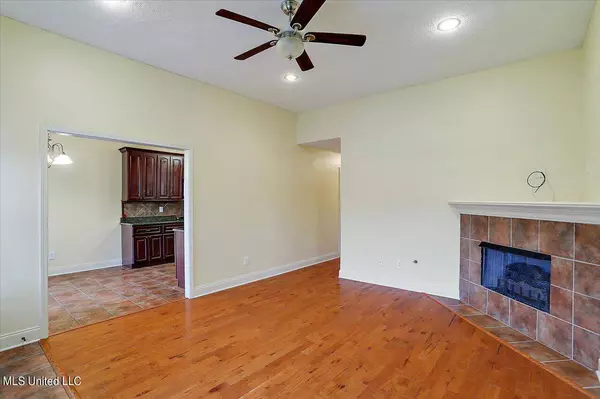 118 Silver Ridge Lane, Pearl, MS 39208