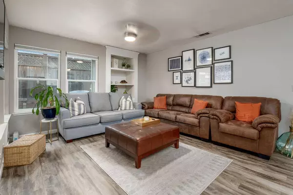 6081 Thornwood DR, Loomis, CA 95650