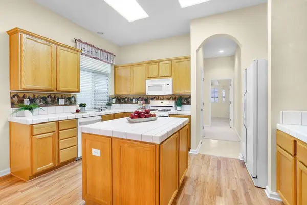 7059 Lost Lake LN, Roseville, CA 95747